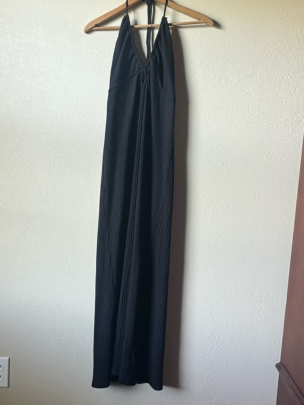 American Eagle Black Ribbed V-Neck Halter Maxi Dress